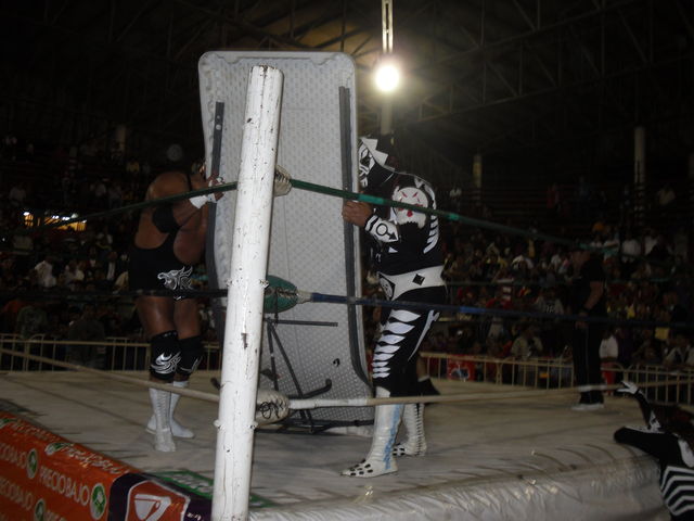 EL BANDO RUDO EN PLENA ACCION.