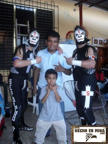 KEMPO Y LA INVASION PANAMEÑA (HECHOENMINA.COM)
