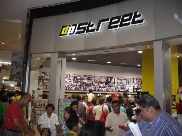 TRIPLE A EN DP STREET